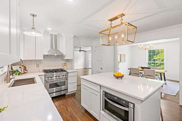 1.6 Acres of Residential Land with Home for Sale in Nashville, Tennessee