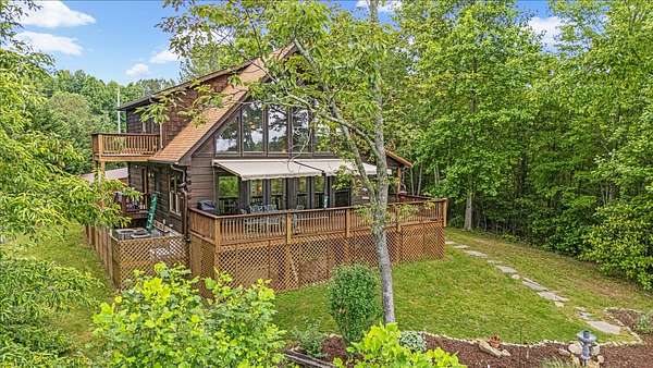 13 Acres of Land with Home for Sale in South Pittsburg, Tennessee