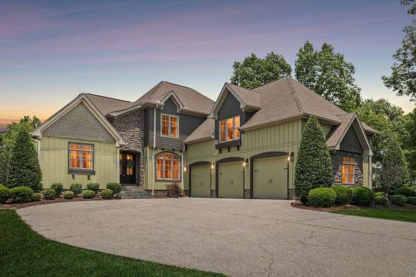 10.4 Acres of Land with Home for Sale in Carthage, Tennessee