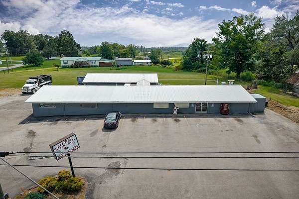 1.66 Acres of Improved Commercial Land for Sale in McMinnville, Tennessee