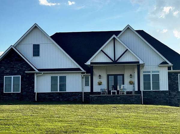 8.6 Acres of Residential Land with Home for Sale in Morristown, Tennessee