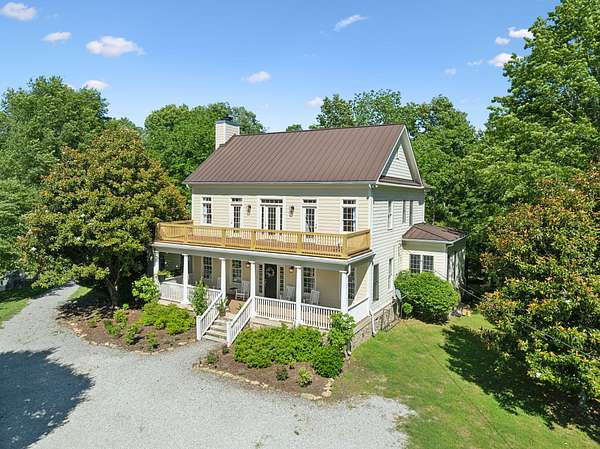 25.2 Acres of Agricultural Land with Home for Sale in Columbia, Tennessee