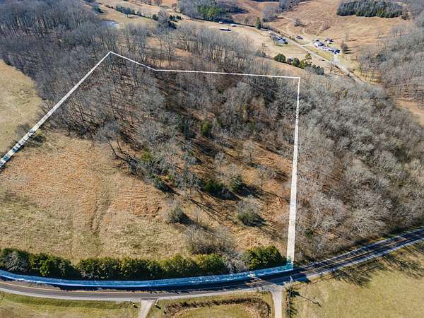 10.4 Acres of Recreational Land for Sale in Lawrenceburg, Tennessee