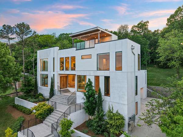 1.64 Acres of Residential Land with Home for Sale in Nashville, Tennessee