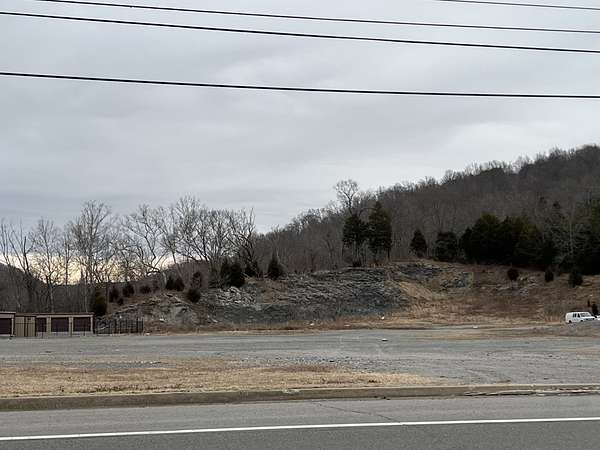 1 Acre of Commercial Land for Sale in Ashland City, Tennessee