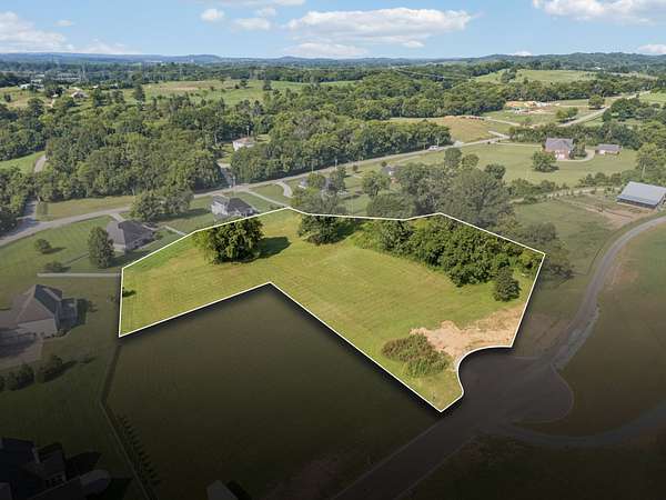 2.74 Acres of Residential Land for Sale in Columbia, Tennessee