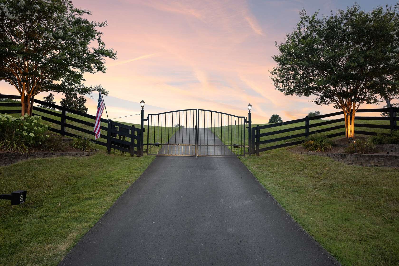 29.2 Acres of Land with Home for Sale in Franklin, Tennessee