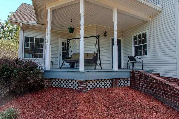 2.8 Acres of Residential Land with Home for Sale in Waverly, Tennessee