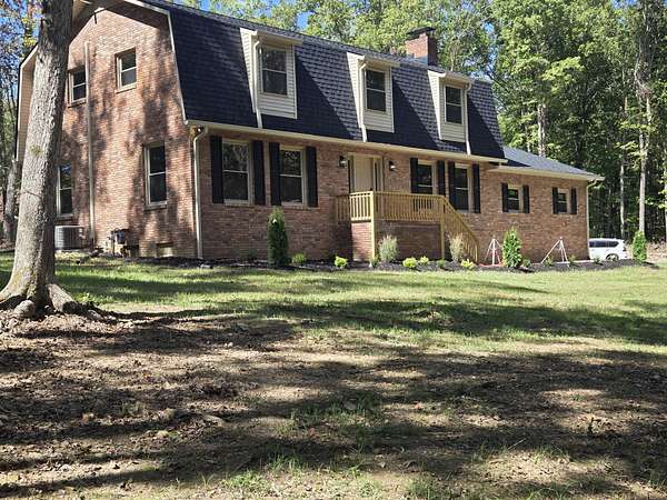 2.8 Acres of Residential Land with Home for Sale in Waverly, Tennessee