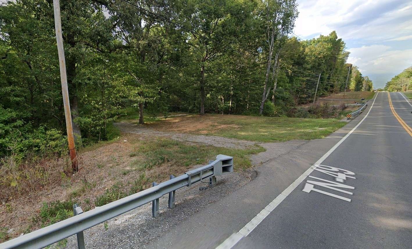 3.7 Acres of Residential Land for Sale in Ashland City, Tennessee