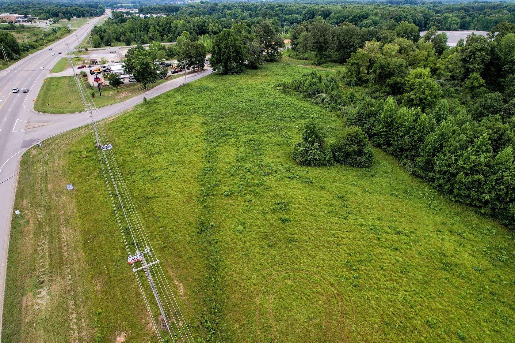 8.24 Acres of Commercial Land for Sale in Dickson, Tennessee