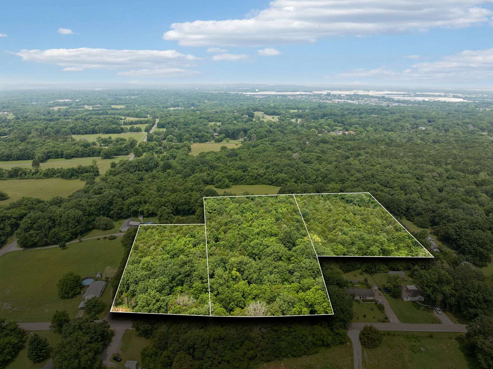 8.22 Acres of Residential Land with Home for Sale in Murfreesboro, Tennessee