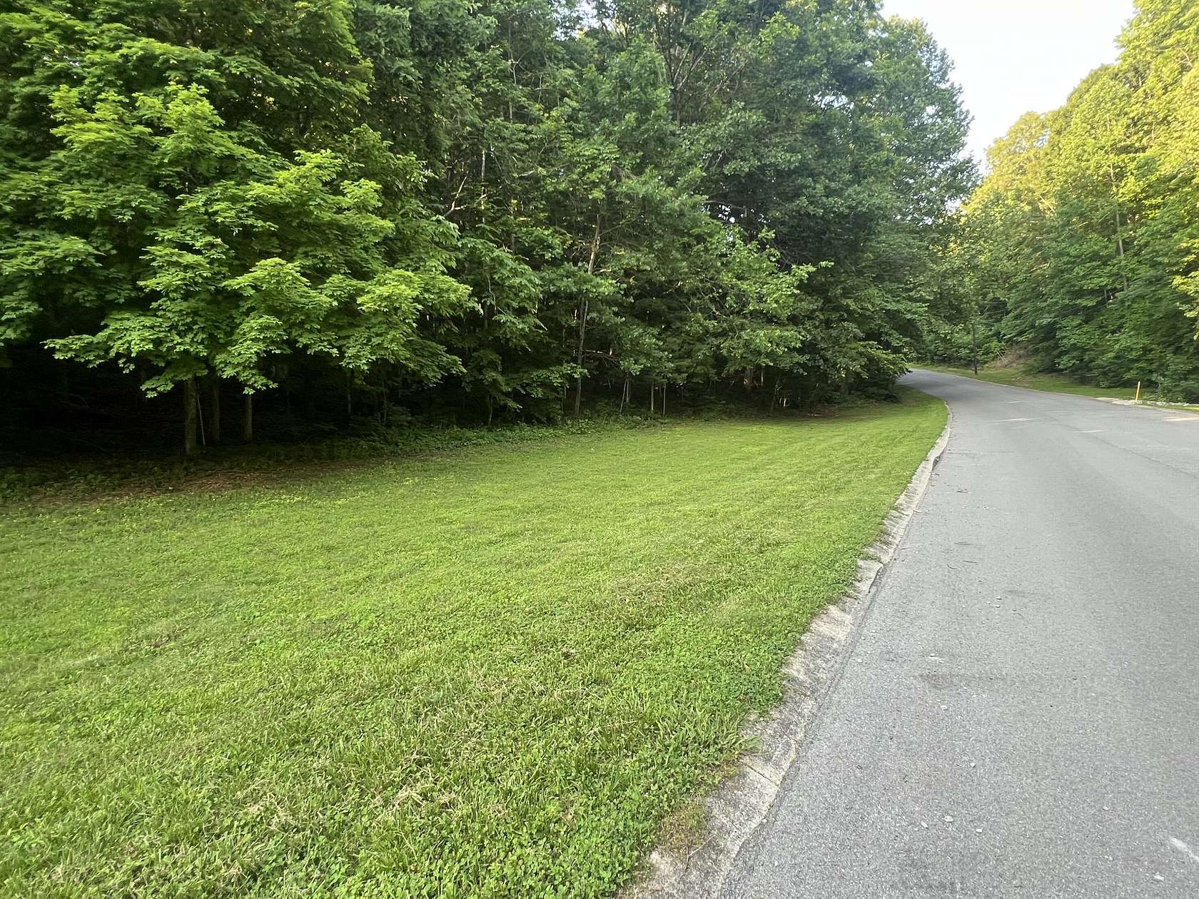 2 Acres of Residential Land for Sale in Clarksville, Tennessee