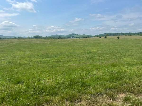 5 Acres of Residential Land for Sale in Shelbyville, Tennessee