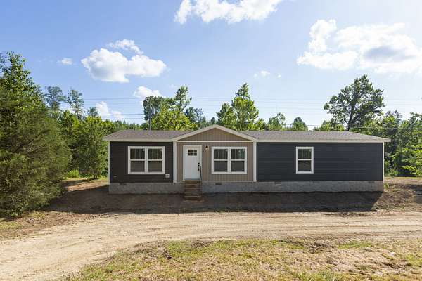 1.5 Acres of Residential Land with Home for Sale in Linden, Tennessee