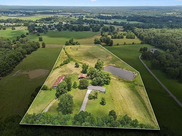 13.6 Acres of Land with Home for Sale in McMinnville, Tennessee