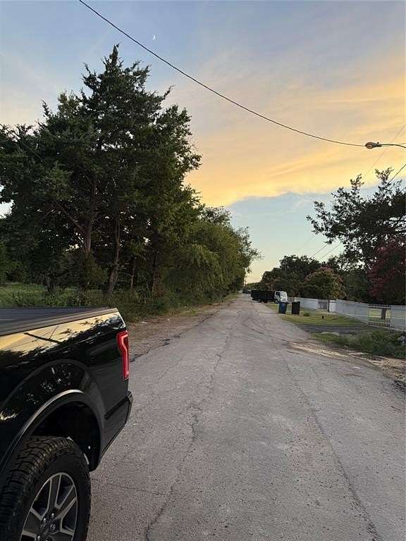 5 Acres of Residential Land for Sale in Dallas, Texas