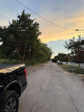 5 Acres of Residential Land for Sale in Dallas, Texas