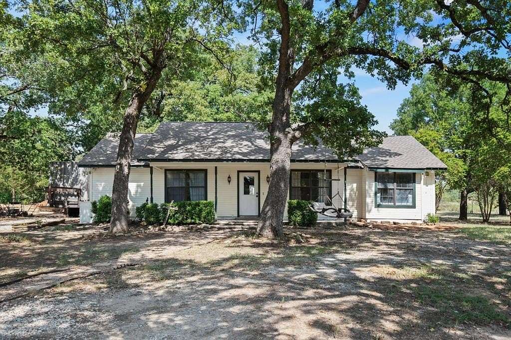 3 Acres of Residential Land with Home for Sale in Terrell, Texas