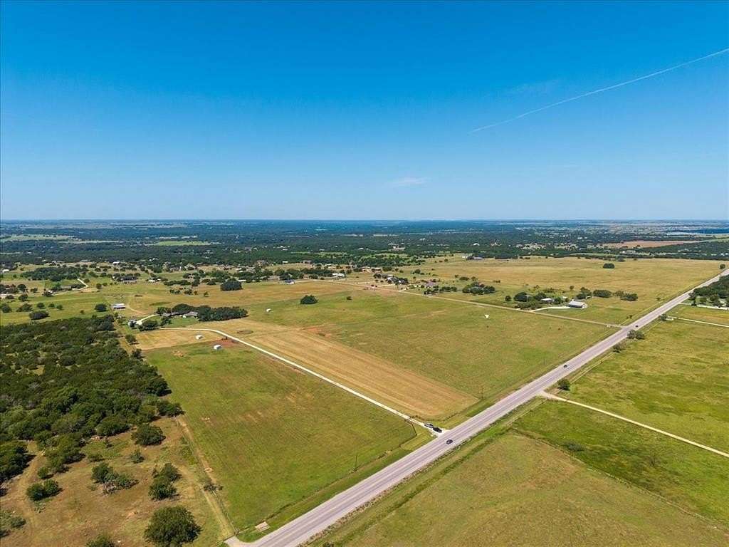 16 Acres of Land for Sale in China Spring, Texas