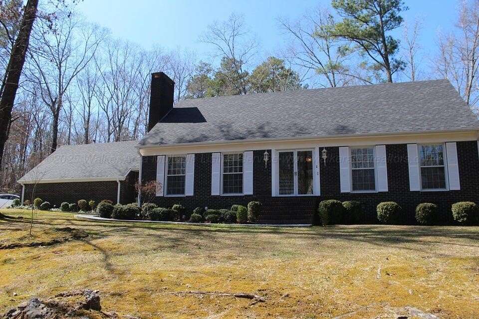 2 Acres of Residential Land with Home for Sale in Winfield, Alabama