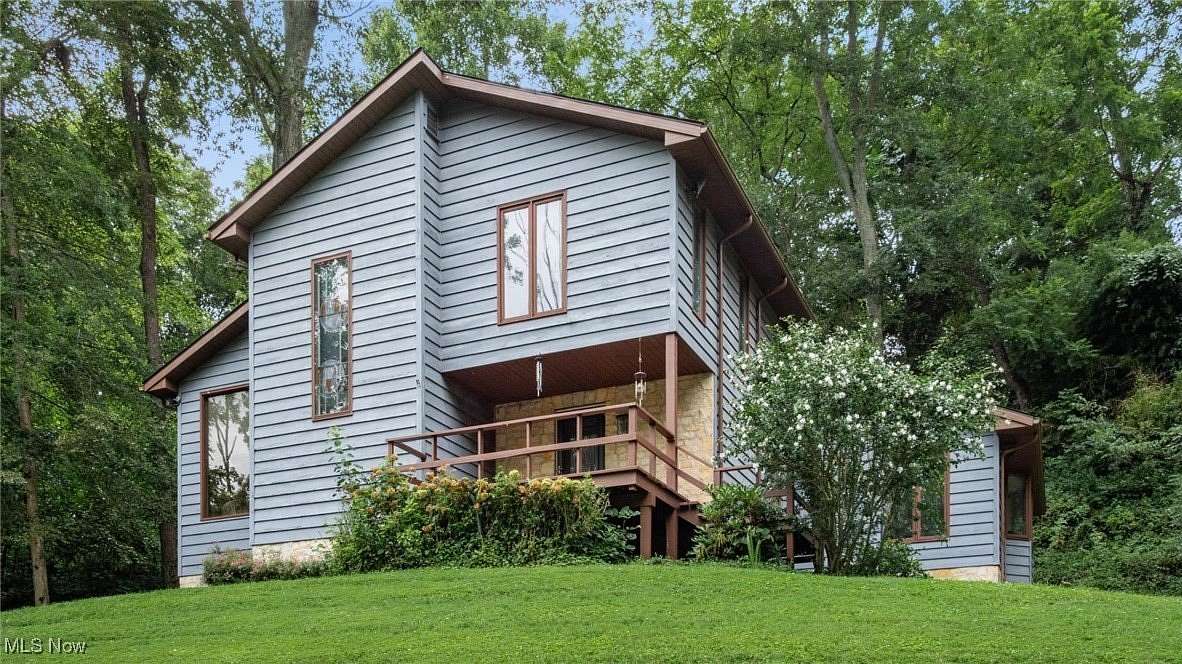 2.4 Acres of Residential Land with Home for Sale in Nashport, Ohio