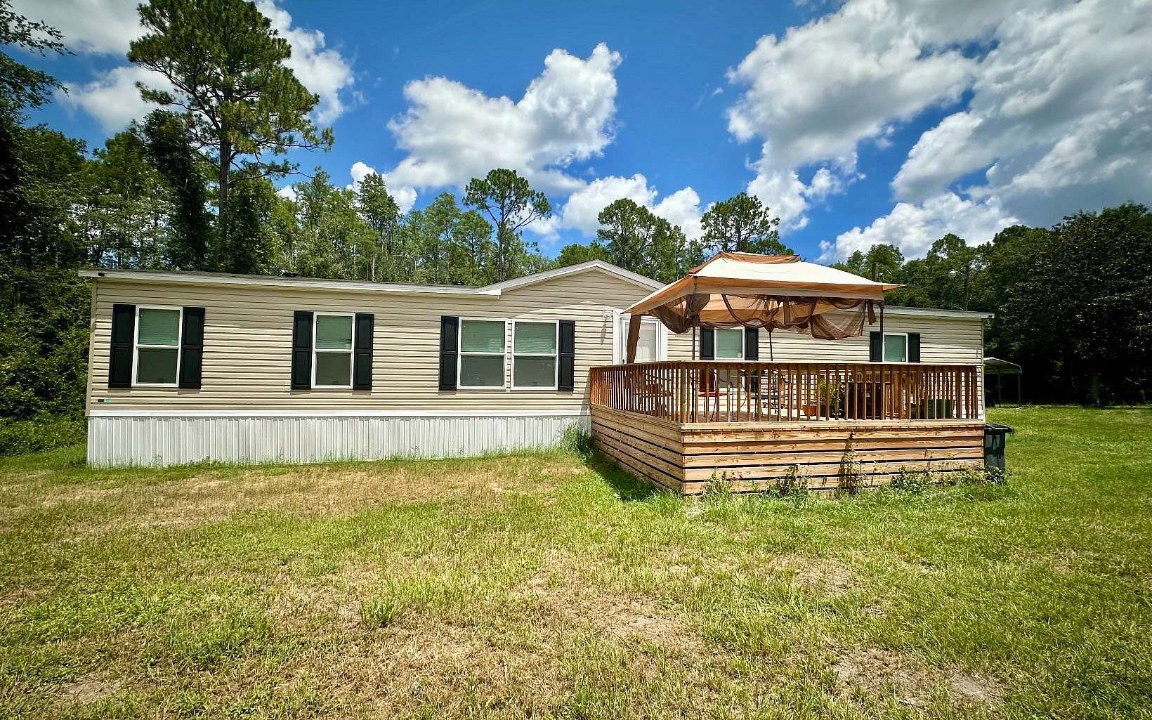 2 Acres of Residential Land with Home for Sale in Lake City, Florida