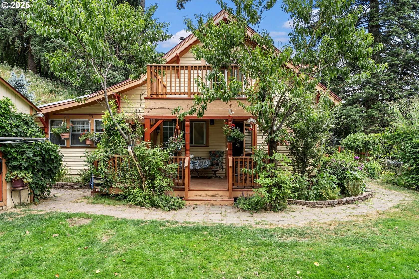 1.62 Acres of Residential Land with Home for Sale in Scappoose, Oregon