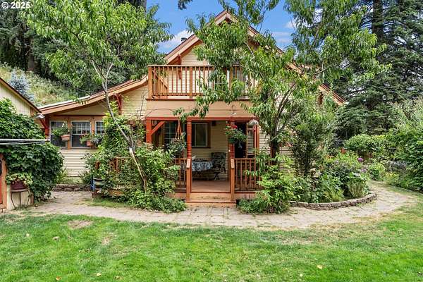 1.62 Acres of Residential Land with Home for Sale in Scappoose, Oregon