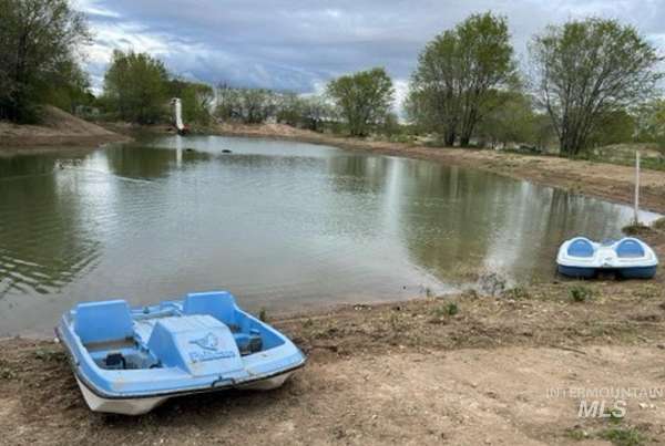 11.8 Acres of Land with Home for Sale in Nampa, Idaho
