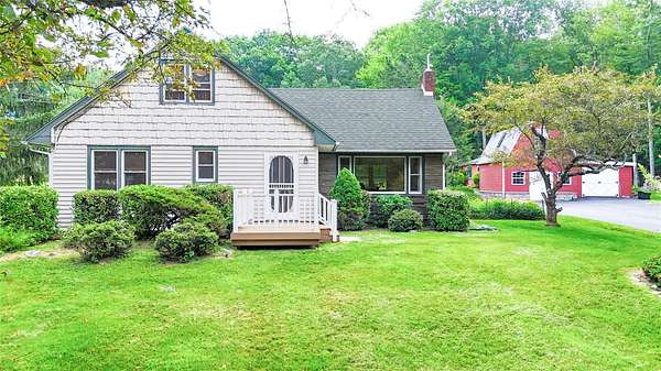 8.36 Acres of Residential Land with Home for Sale in Fallsburg, New York