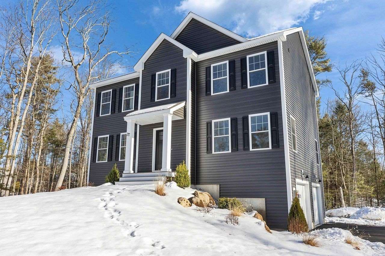 4.32 Acres of Residential Land with Home for Sale in Sandown, New Hampshire