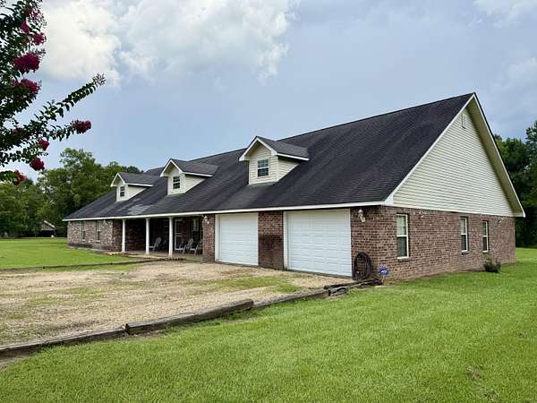 3 Acres of Residential Land with Home for Sale in Tylertown, Mississippi