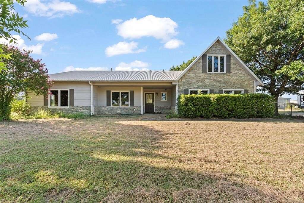 11.8 Acres of Land with Home for Sale in Hillsboro, Texas