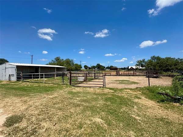 2.79 Acres of Residential Land with Home for Sale in Stephenville, Texas