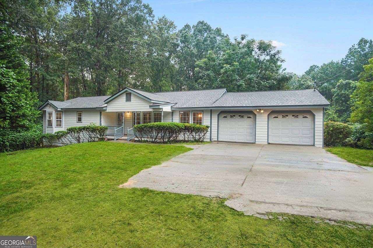 3 Acres of Residential Land with Home for Sale in Atlanta, Georgia