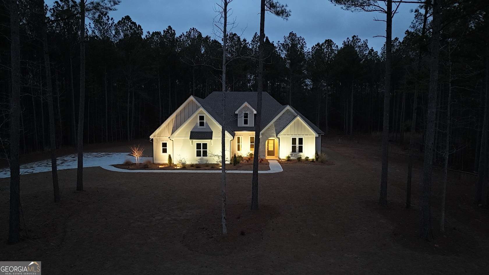 3 Acres of Residential Land with Home for Sale in Concord, Georgia