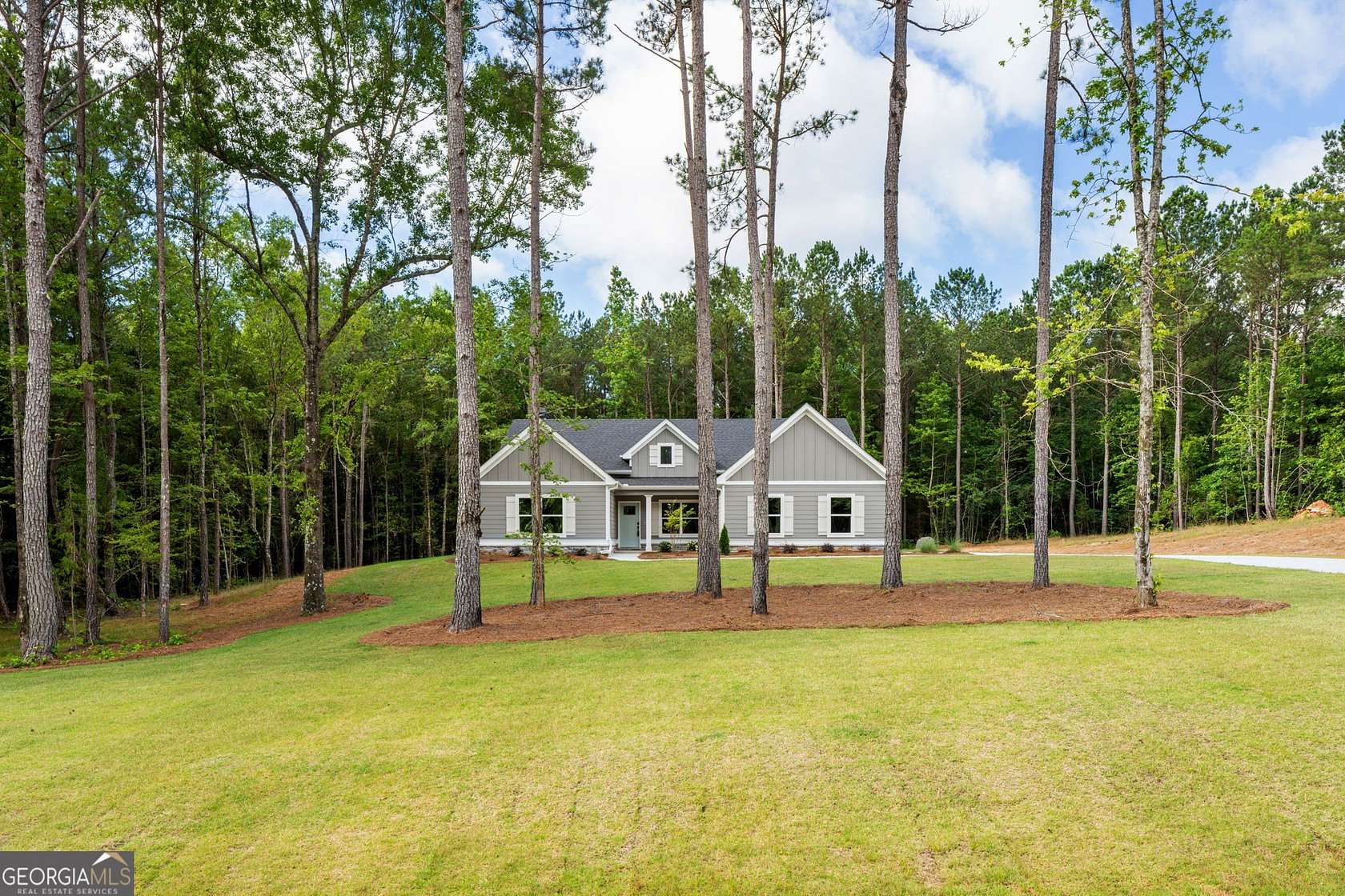 3 Acres of Residential Land with Home for Sale in Concord, Georgia