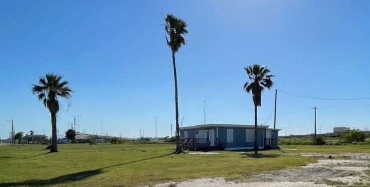 2.56 Acres of Residential Land with Home for Lease in Corpus Christi, Texas