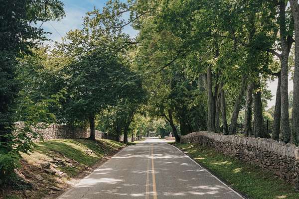 2.3 Acres of Residential Land with Home for Sale in Brentwood, Tennessee