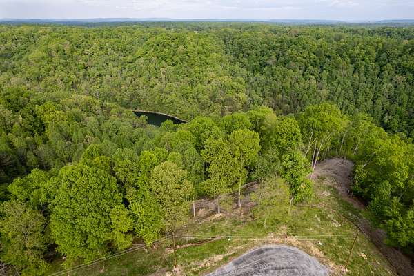 2.28 Acres of Residential Land for Sale in Baxter, Tennessee