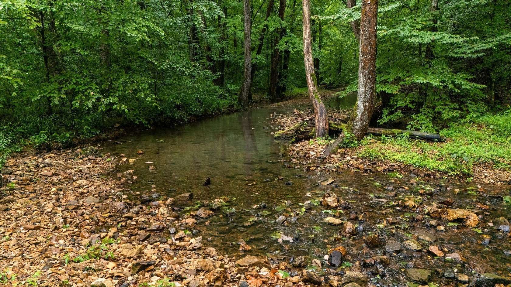 8 Acres of Residential Land for Sale in Dickson, Tennessee