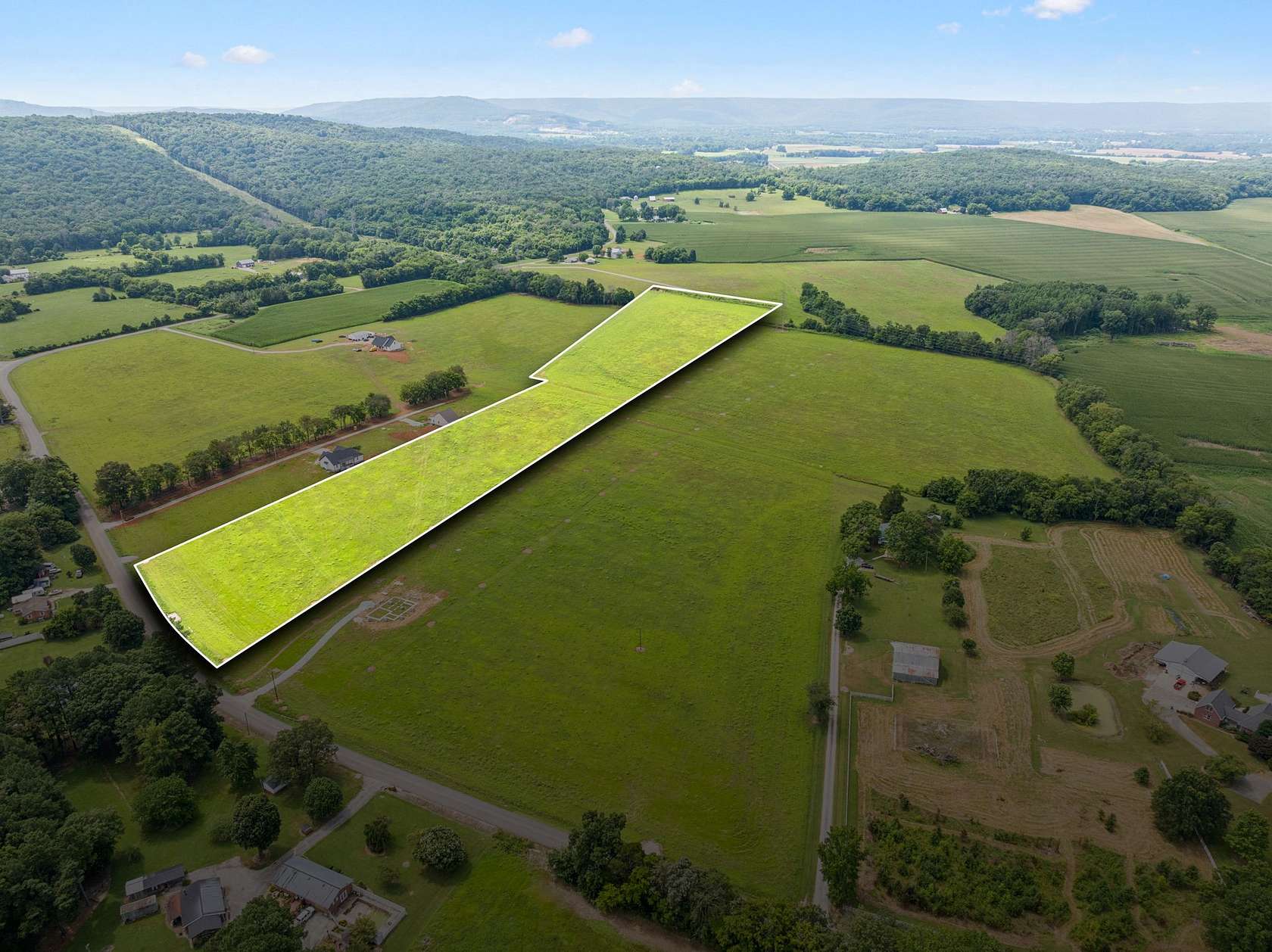 11 Acres of Recreational Land with Home for Sale in Decherd, Tennessee