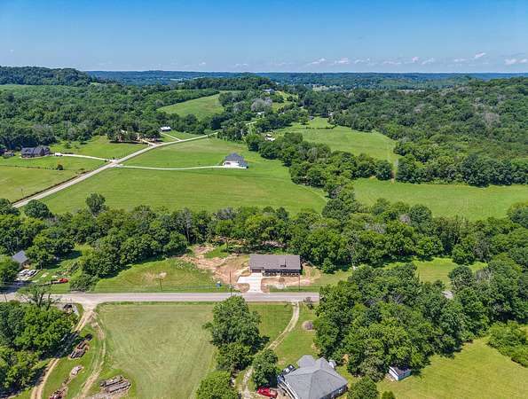 2.25 Acres of Residential Land for Sale in Hampshire, Tennessee