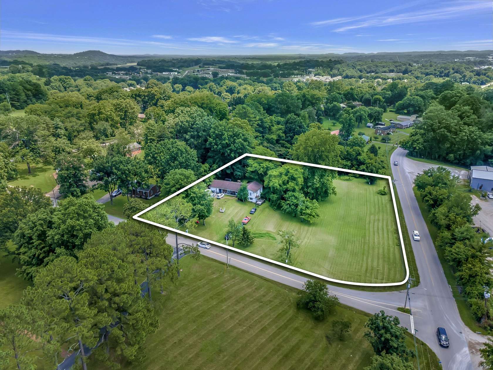 2.12 Acres of Residential Land for Sale in Columbia, Tennessee