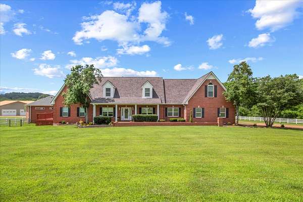 5.75 Acres of Land with Home for Sale in Franklin, Tennessee