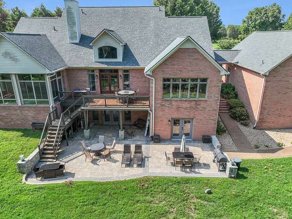 3.29 Acres of Residential Land with Home for Sale in Columbia, Tennessee