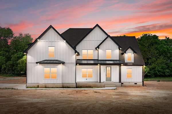 1.58 Acres of Residential Land with Home for Sale in Clarksville, Tennessee