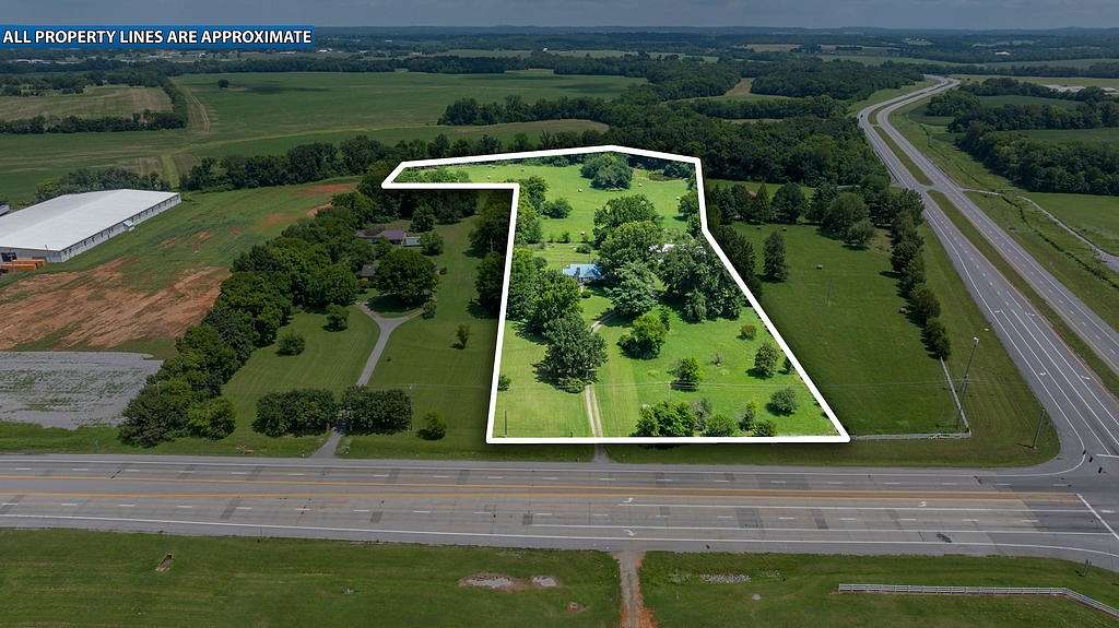 12 Acres of Land with Home for Sale in Hopkinsville, Kentucky