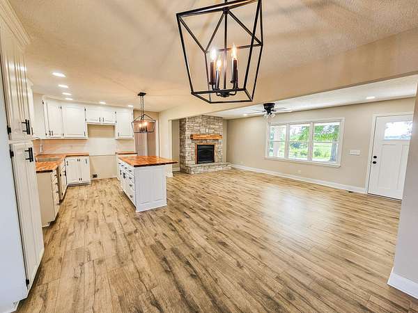 6 Acres of Residential Land with Home for Sale in Shelbyville, Tennessee